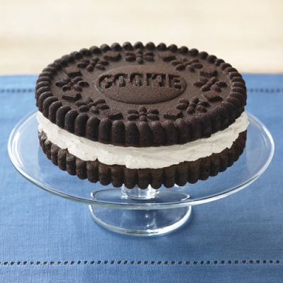Birthday Cake Oreo on Wonder What Kind Of Cake An Oreo Cookie Eats On Its Own Birthday